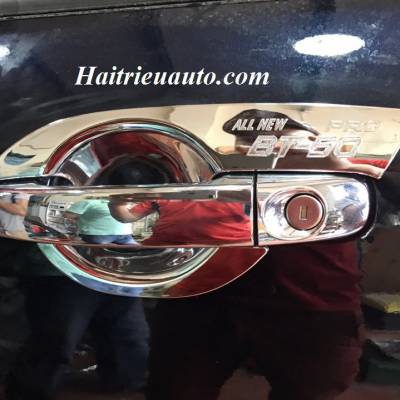 Ch&eacute;n cửa Mazda BT50