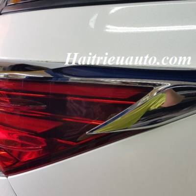 Viền đ&egrave;n sau Fortuner 2017 h&agrave;ng Thai Lan