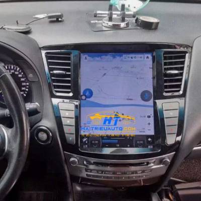 M&agrave;n h&igrave;nh tesla xe Infiniti QX60