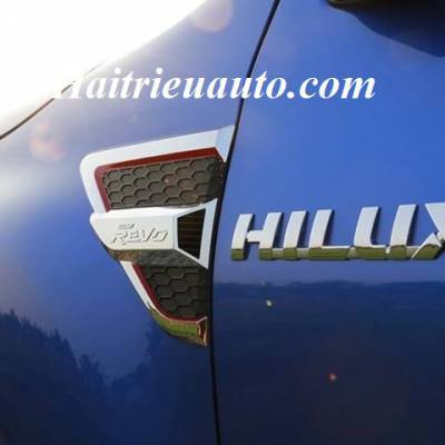 Ốp mang c&aacute; Hilux