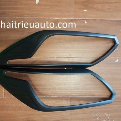 viền đ&egrave;n trước cho xe colorado