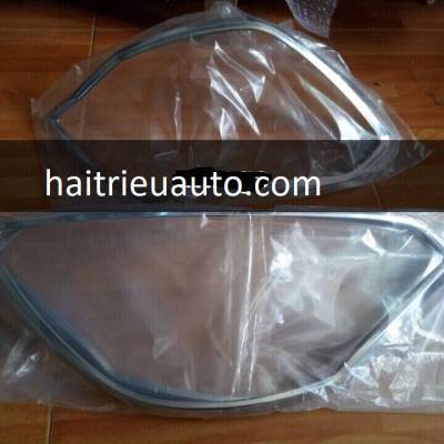 viền đ&egrave;n trước cho xe Attrage