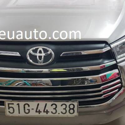 đồ trang tr&iacute; cho xe innova 2017