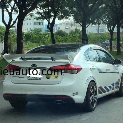 đu&ocirc;i gi&oacute; cho xe kia K3