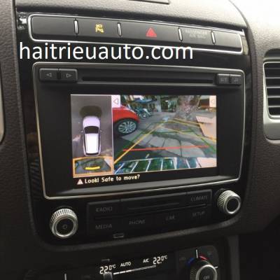 camera l&ugrave;i lắp cho xe Volkswagen Touareg 