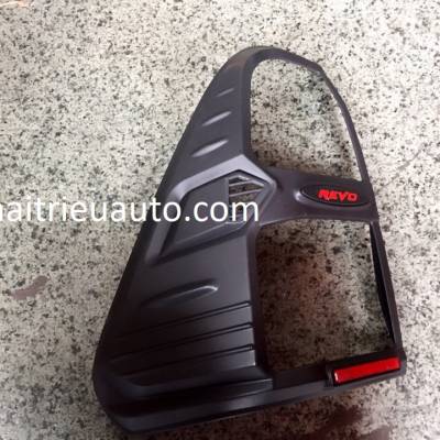 viền đ&egrave;n sau xe hilux 2018